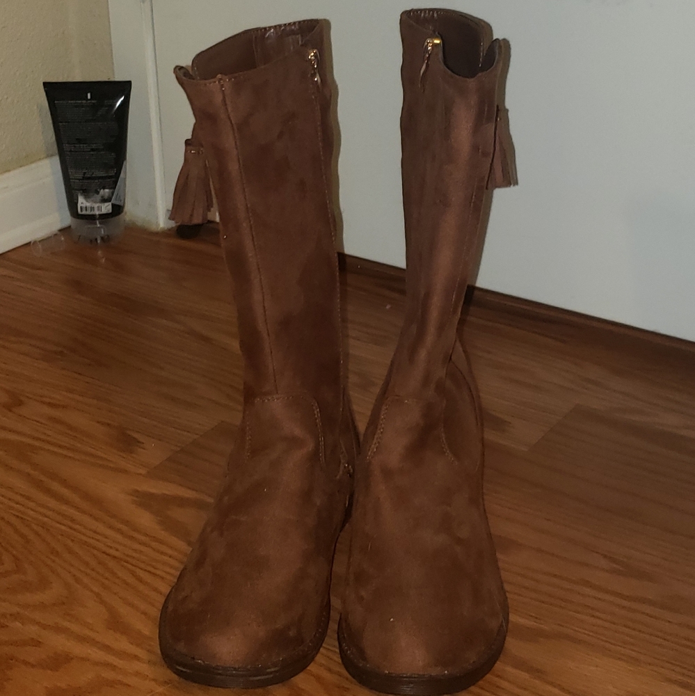 Brown boots